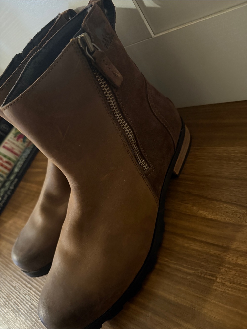 Sorel Chelsea Brown Leather Ankle Boots with Side Zipper